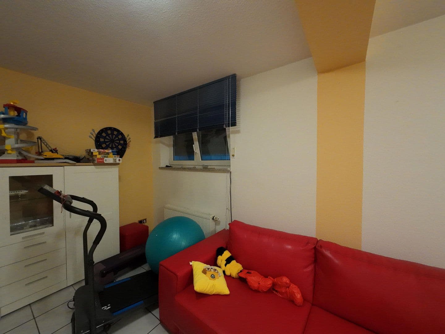 Predaj domu 133 m², pozemok 273 m², Gau-Odernheim, Porýnie-Falcko Predaj domu 133 m², pozemok 273 m², Gau-Odernheim, Porýnie-Falcko