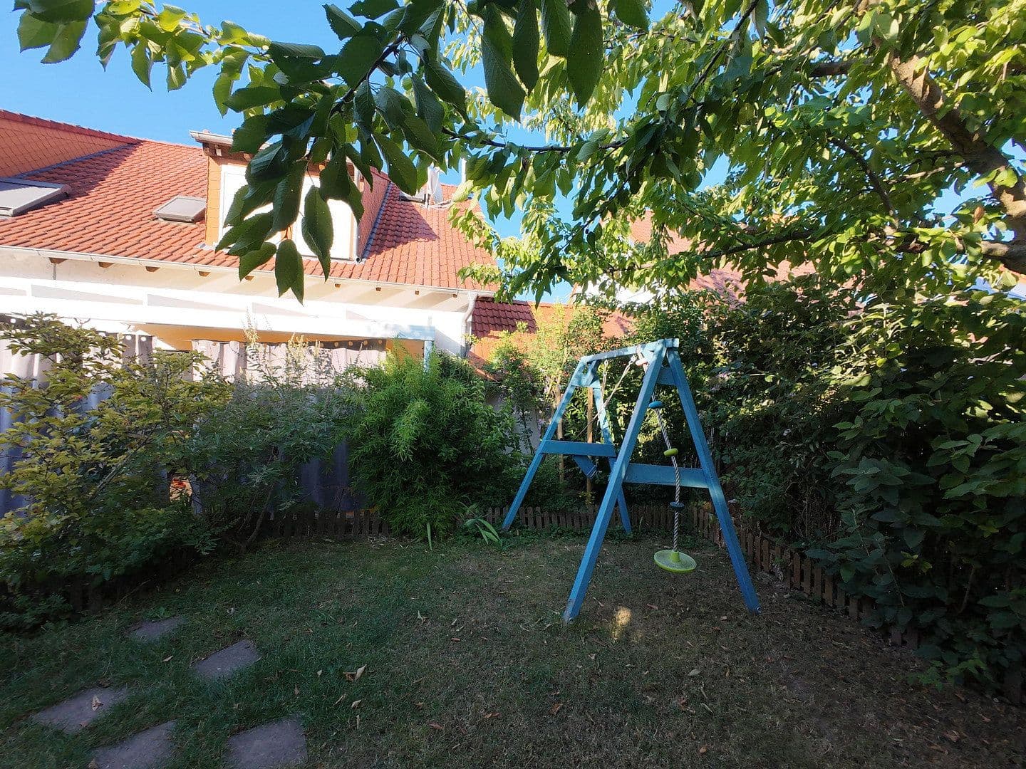Predaj domu 133 m², pozemok 273 m², Gau-Odernheim, Porýnie-Falcko Predaj domu 133 m², pozemok 273 m², Gau-Odernheim, Porýnie-Falcko