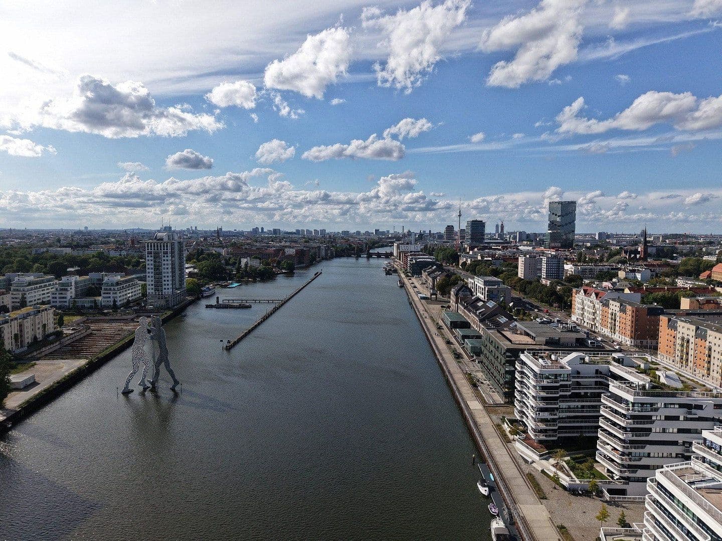 Predaj bytu 3-izbový 107 m², Berlin, Berlín Predaj bytu 3-izbový 107 m², Berlin, Berlín