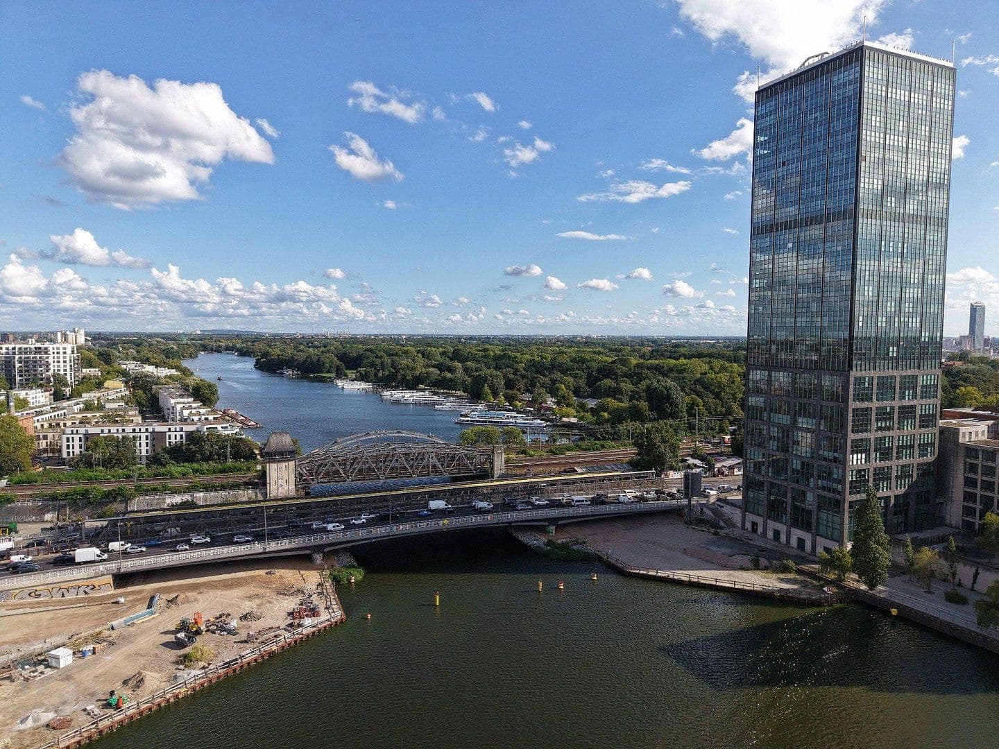 Predaj bytu 3-izbový 107 m², Berlin, Berlín Predaj bytu 3-izbový 107 m², Berlin, Berlín