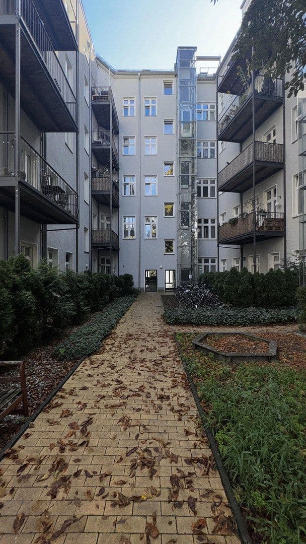Predaj bytu 3-izbový 107 m², Berlin, Berlín Predaj bytu 3-izbový 107 m², Berlin, Berlín