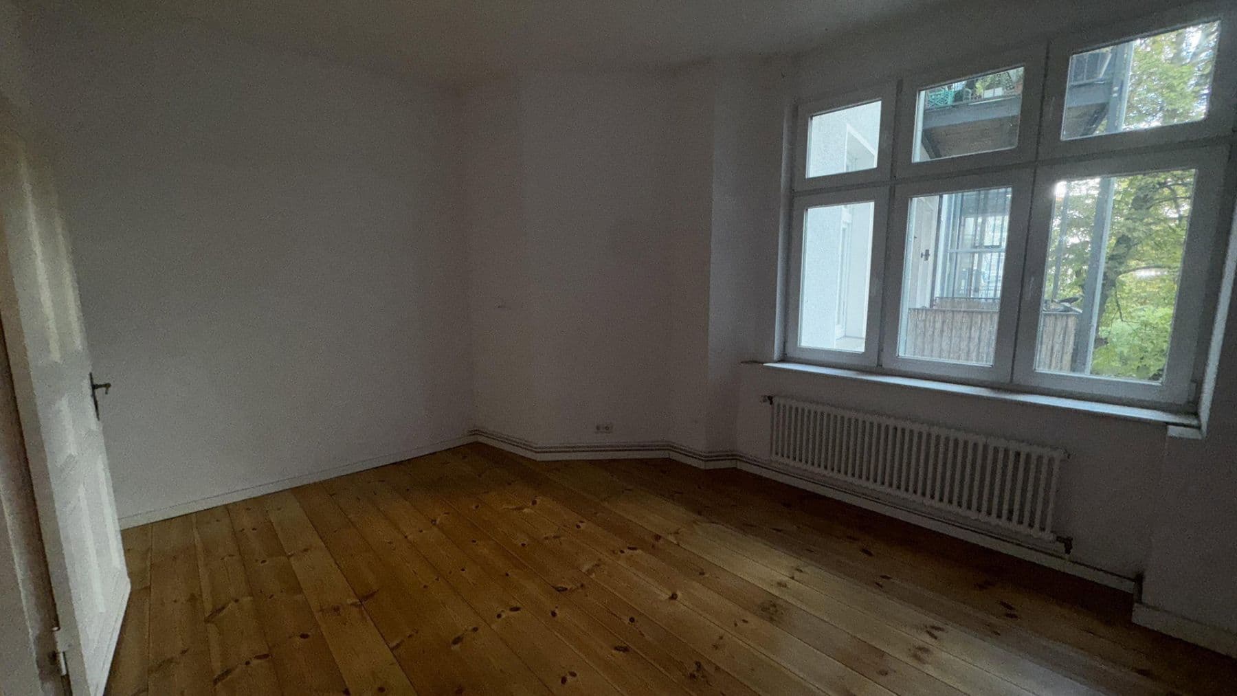 Predaj bytu 3-izbový 107 m², Berlin, Berlín Predaj bytu 3-izbový 107 m², Berlin, Berlín