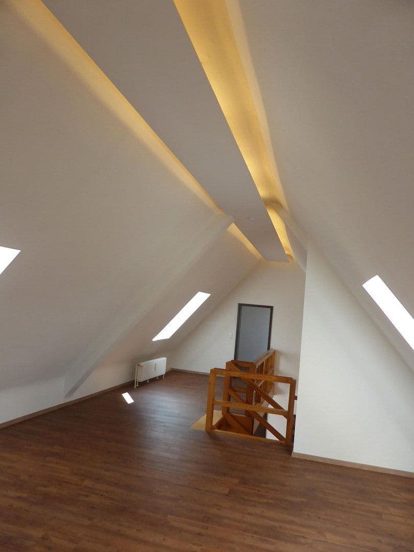 Prenájom bytu 5-izbový 150 m², Münzstr. 3, Würzburg, Bavorsko Prenájom bytu 5-izbový 150 m², Münzstr. 3, Würzburg, Bavorsko