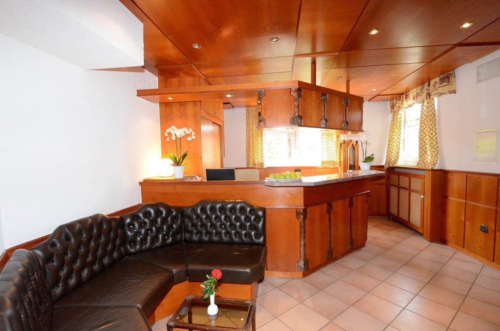 Predaj nebytového priestoru 1.084 m², Kirchstraße 11, Altbach, Bádensko-Wurttembersko Predaj nebytového priestoru 1.084 m², Kirchstraße 11, Altbach, Bádensko-Wurttembersko