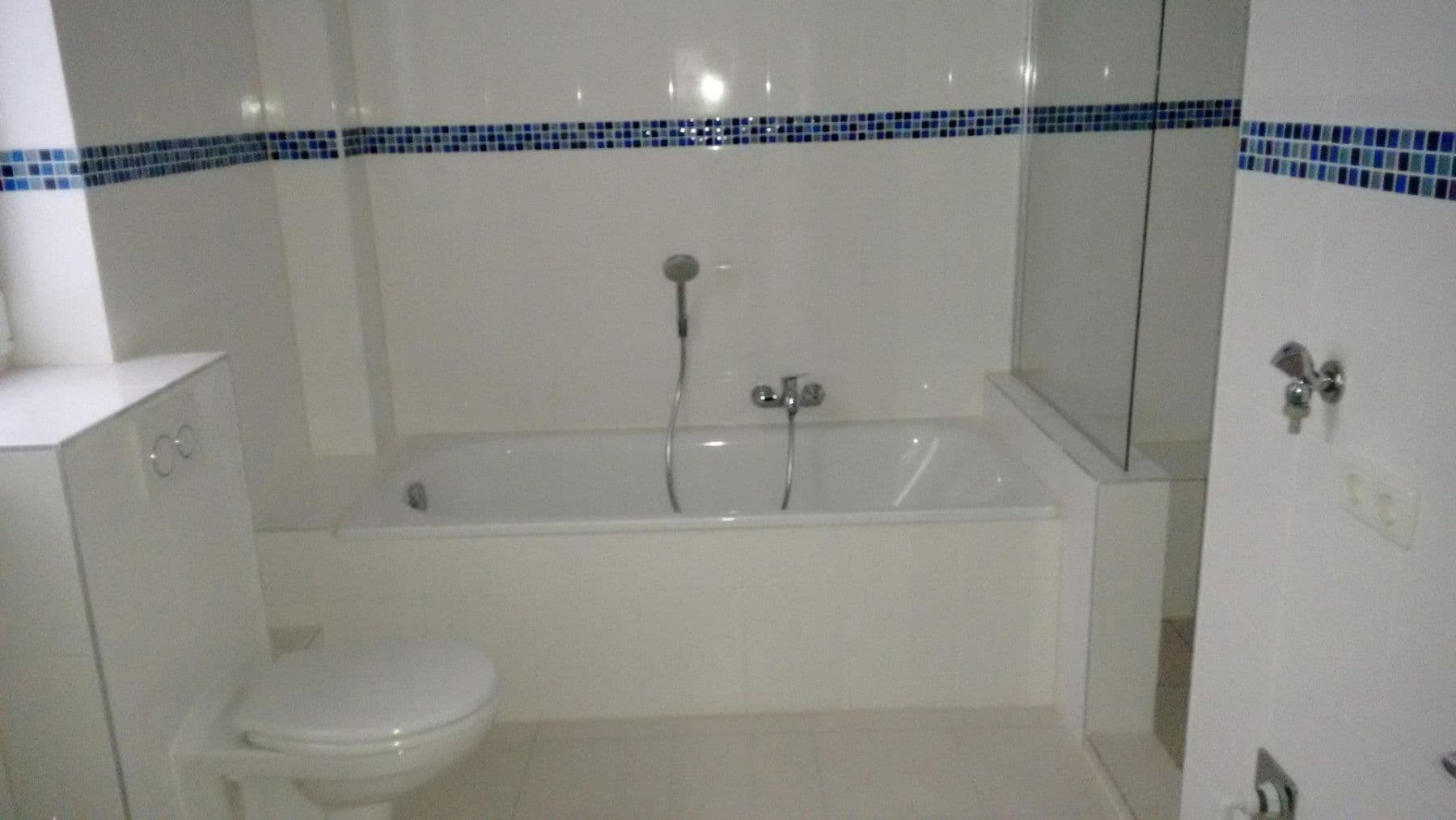 Predaj domu 240 m², pozemok 301 m², Hochheim, Hesensko Predaj domu 240 m², pozemok 301 m², Hochheim, Hesensko