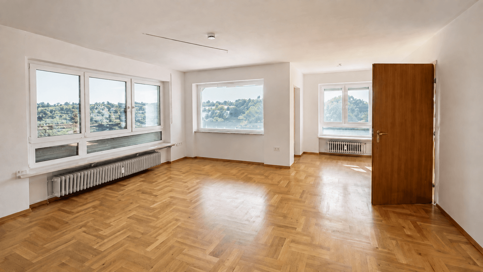 Prenájom bytu 5-izbový 124 m², Illingen, Bádensko-Wurttembersko Prenájom bytu 5-izbový 124 m², Illingen, Bádensko-Wurttembersko
