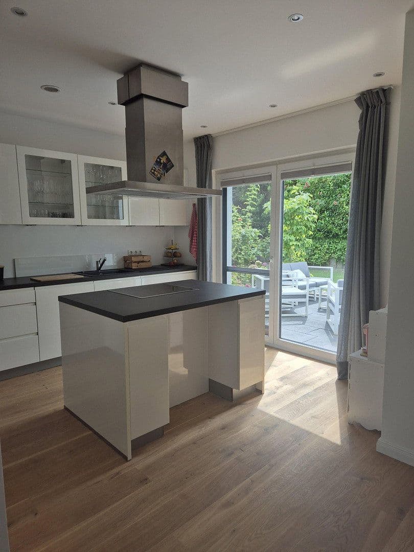 Predaj domu 165 m², pozemok 560 m², Ahrensburg, Šlezvicko-Holštajnsko Predaj domu 165 m², pozemok 560 m², Ahrensburg, Šlezvicko-Holštajnsko