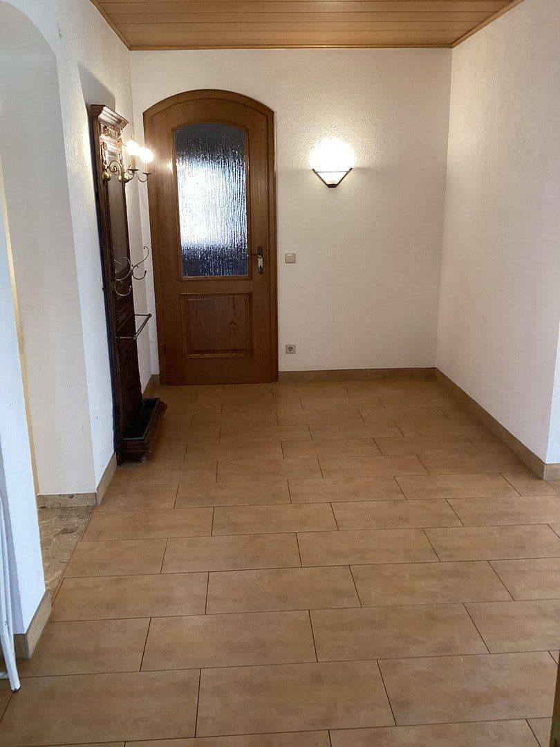 Predaj domu 195 m², pozemok 408 m², Ingelheim am Rhein, Porýnie-Falcko Predaj domu 195 m², pozemok 408 m², Ingelheim am Rhein, Porýnie-Falcko