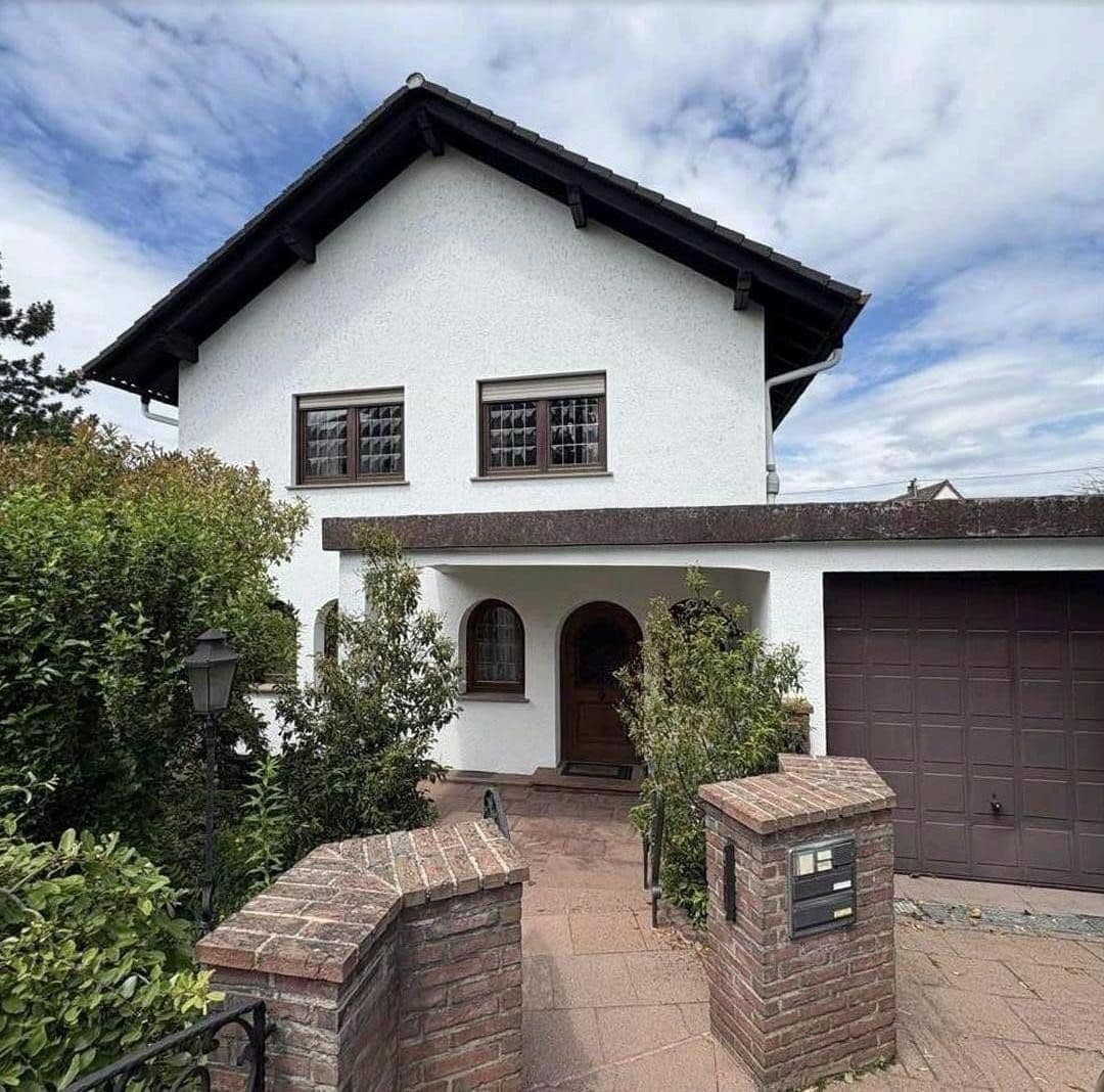 Predaj domu 195 m², pozemok 408 m², Ingelheim am Rhein, Porýnie-Falcko Predaj domu 195 m², pozemok 408 m², Ingelheim am Rhein, Porýnie-Falcko