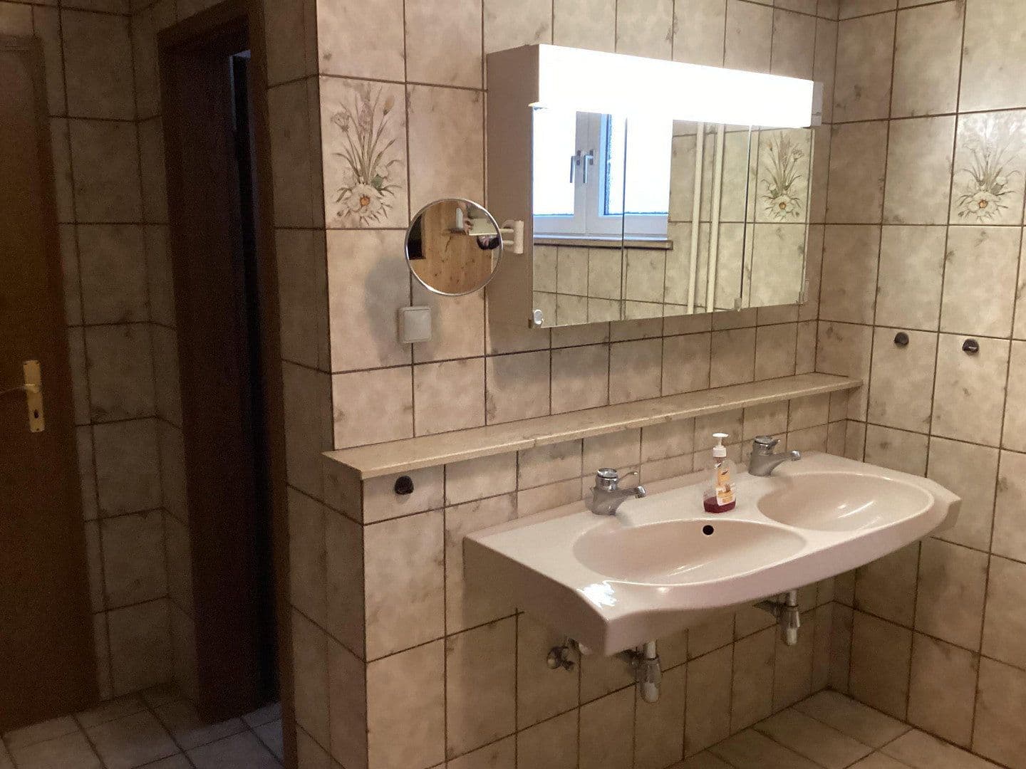 Predaj domu 195 m², pozemok 408 m², Ingelheim am Rhein, Porýnie-Falcko Predaj domu 195 m², pozemok 408 m², Ingelheim am Rhein, Porýnie-Falcko