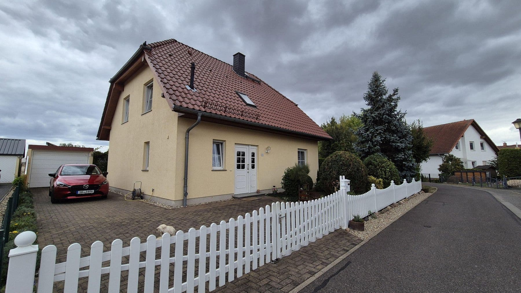 Predaj domu 130 m², pozemok 587 m², Leuna, Sasko-Anhaltsko Predaj domu 130 m², pozemok 587 m², Leuna, Sasko-Anhaltsko