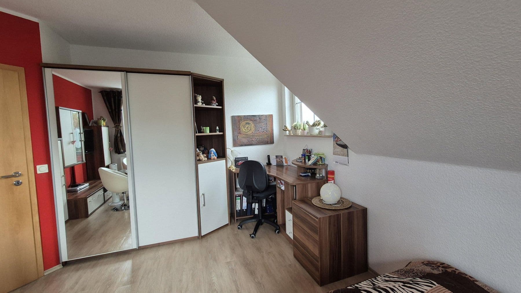 Predaj domu 130 m², pozemok 587 m², Leuna, Sasko-Anhaltsko Predaj domu 130 m², pozemok 587 m², Leuna, Sasko-Anhaltsko