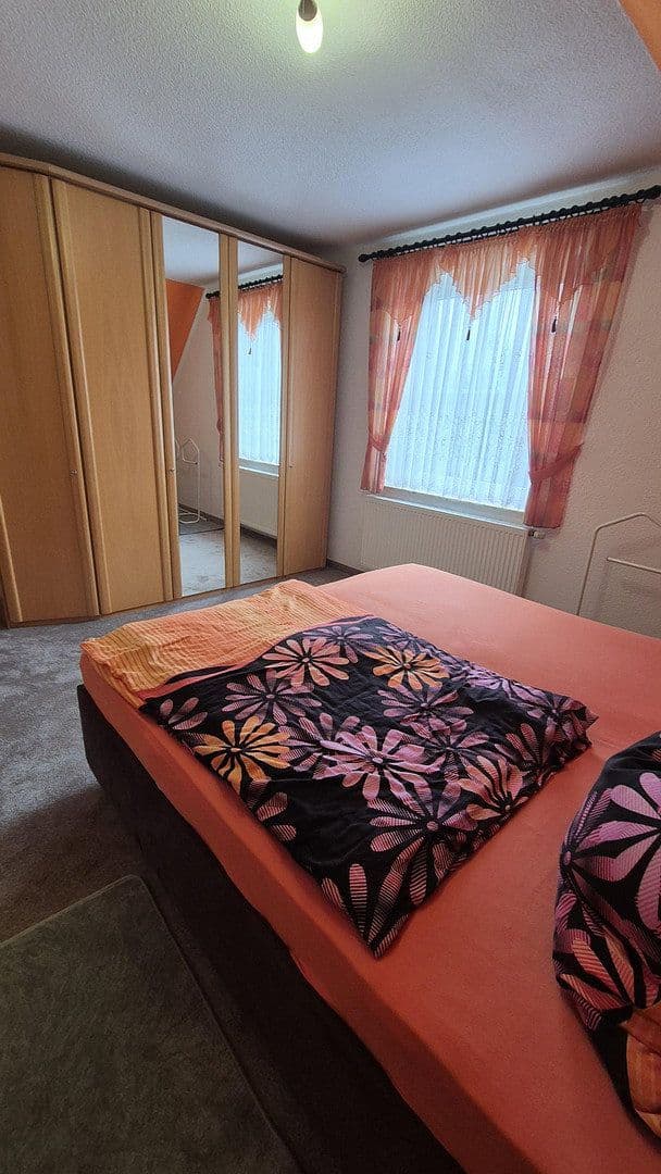 Predaj domu 130 m², pozemok 587 m², Leuna, Sasko-Anhaltsko Predaj domu 130 m², pozemok 587 m², Leuna, Sasko-Anhaltsko