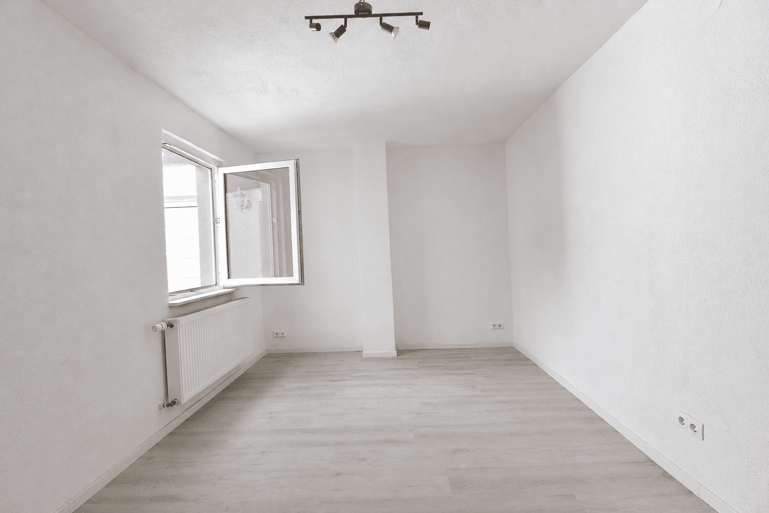 Prenájom bytu 2-izbový 58 m², Lingenfeld, Porýnie-Falcko Prenájom bytu 2-izbový 58 m², Lingenfeld, Porýnie-Falcko