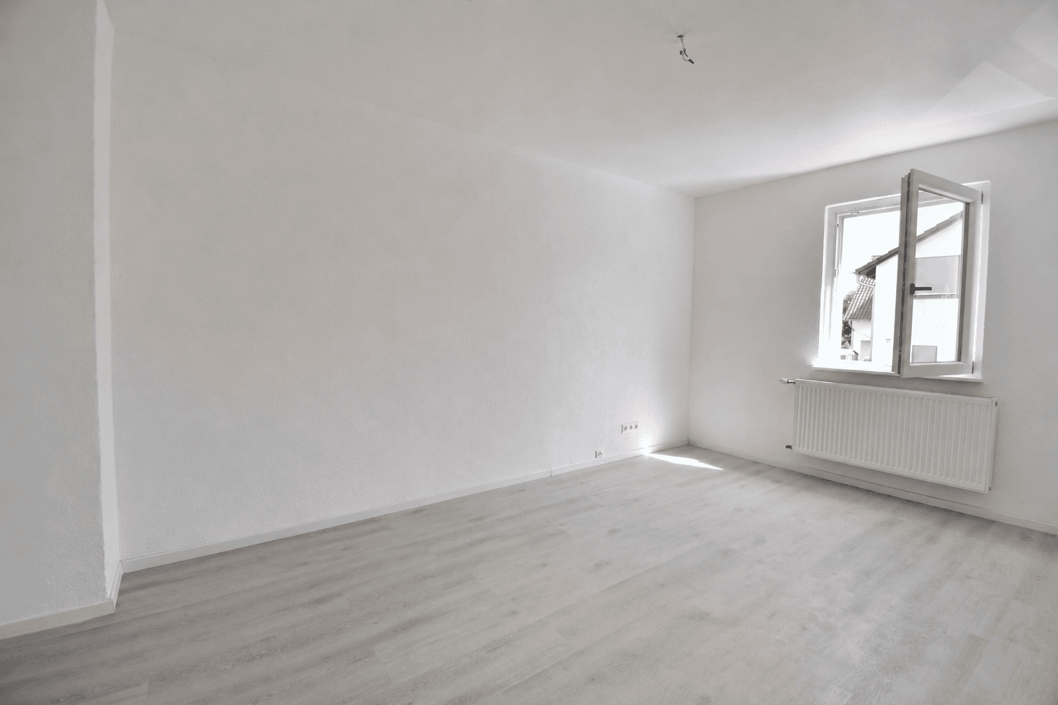 Prenájom bytu 2-izbový 58 m², Lingenfeld, Porýnie-Falcko Prenájom bytu 2-izbový 58 m², Lingenfeld, Porýnie-Falcko