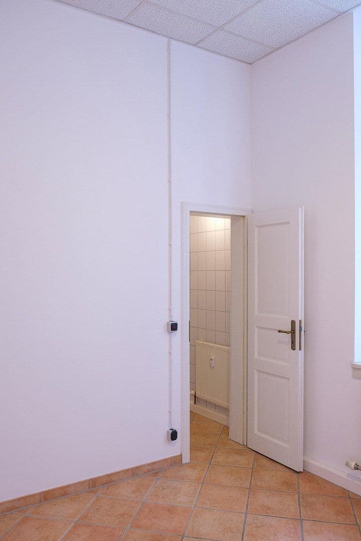 Prenájom bytu 3-izbový 90 m², Mannheim, Bádensko-Wurttembersko Prenájom bytu 3-izbový 90 m², Mannheim, Bádensko-Wurttembersko