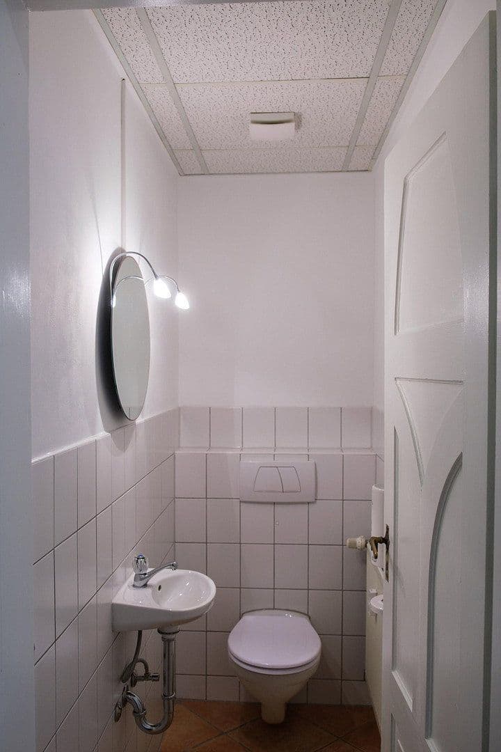 Prenájom bytu 3-izbový 90 m², Mannheim, Bádensko-Wurttembersko Prenájom bytu 3-izbový 90 m², Mannheim, Bádensko-Wurttembersko