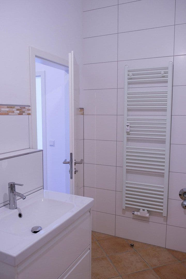 Prenájom bytu 3-izbový 90 m², Mannheim, Bádensko-Wurttembersko Prenájom bytu 3-izbový 90 m², Mannheim, Bádensko-Wurttembersko