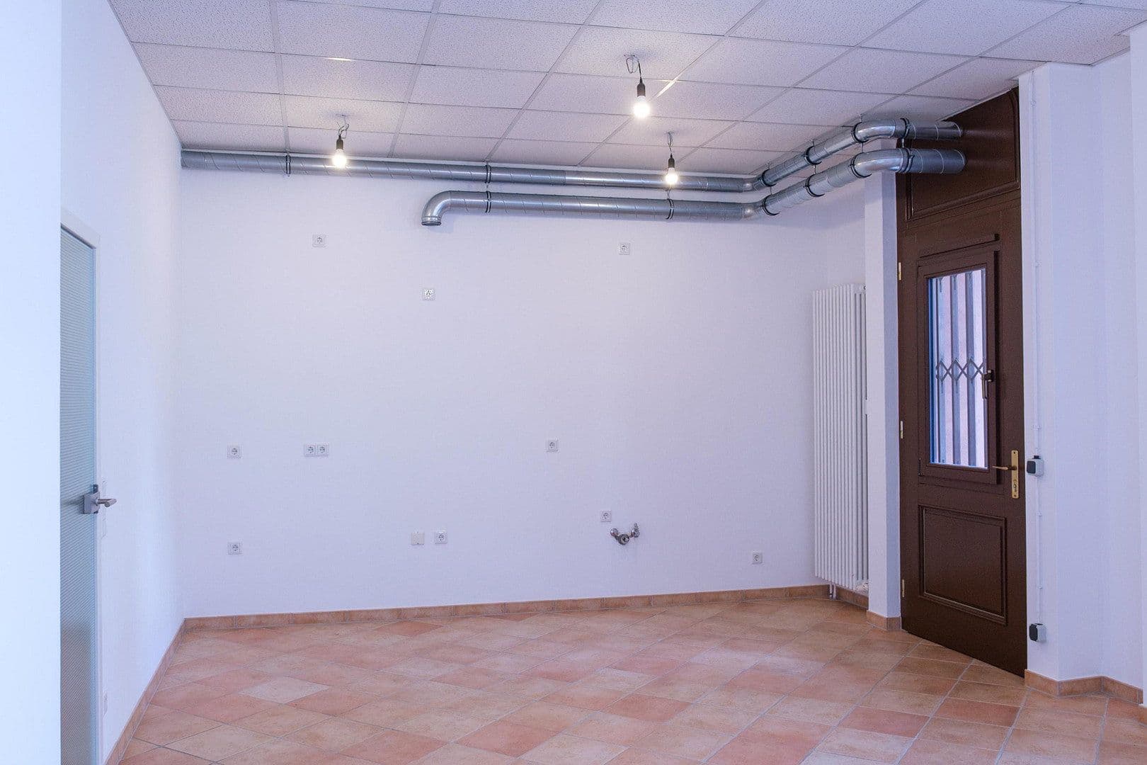 Prenájom bytu 3-izbový 90 m², Mannheim, Bádensko-Wurttembersko Prenájom bytu 3-izbový 90 m², Mannheim, Bádensko-Wurttembersko