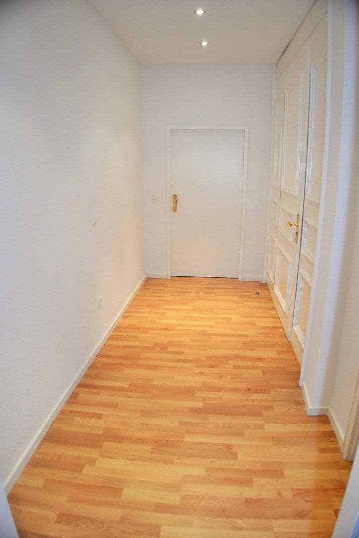 Prenájom bytu 1-izbový 48 m², Friedrichstrasse 47, Wiesbaden-Innenstadt, Hesensko Prenájom bytu 1-izbový 48 m², Friedrichstrasse 47, Wiesbaden-Innenstadt, Hesensko