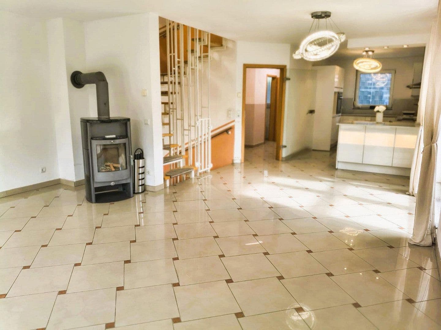 Predaj domu 140 m², pozemok 289 m², Ginsterweg 5, Erkrath, Severné Porýnie - Westfálsko Predaj domu 140 m², pozemok 289 m², Ginsterweg 5, Erkrath, Severné Porýnie - Westfálsko