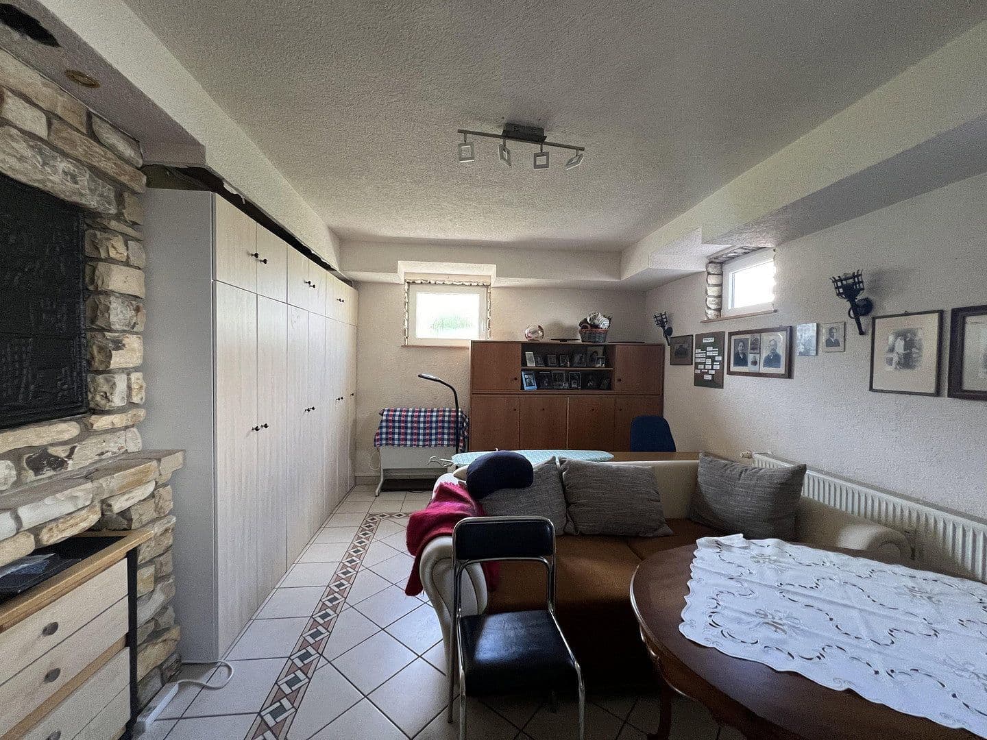 Prenájom bytu 3-izbový 120 m², Kirchardt, Bádensko-Wurttembersko Prenájom bytu 3-izbový 120 m², Kirchardt, Bádensko-Wurttembersko