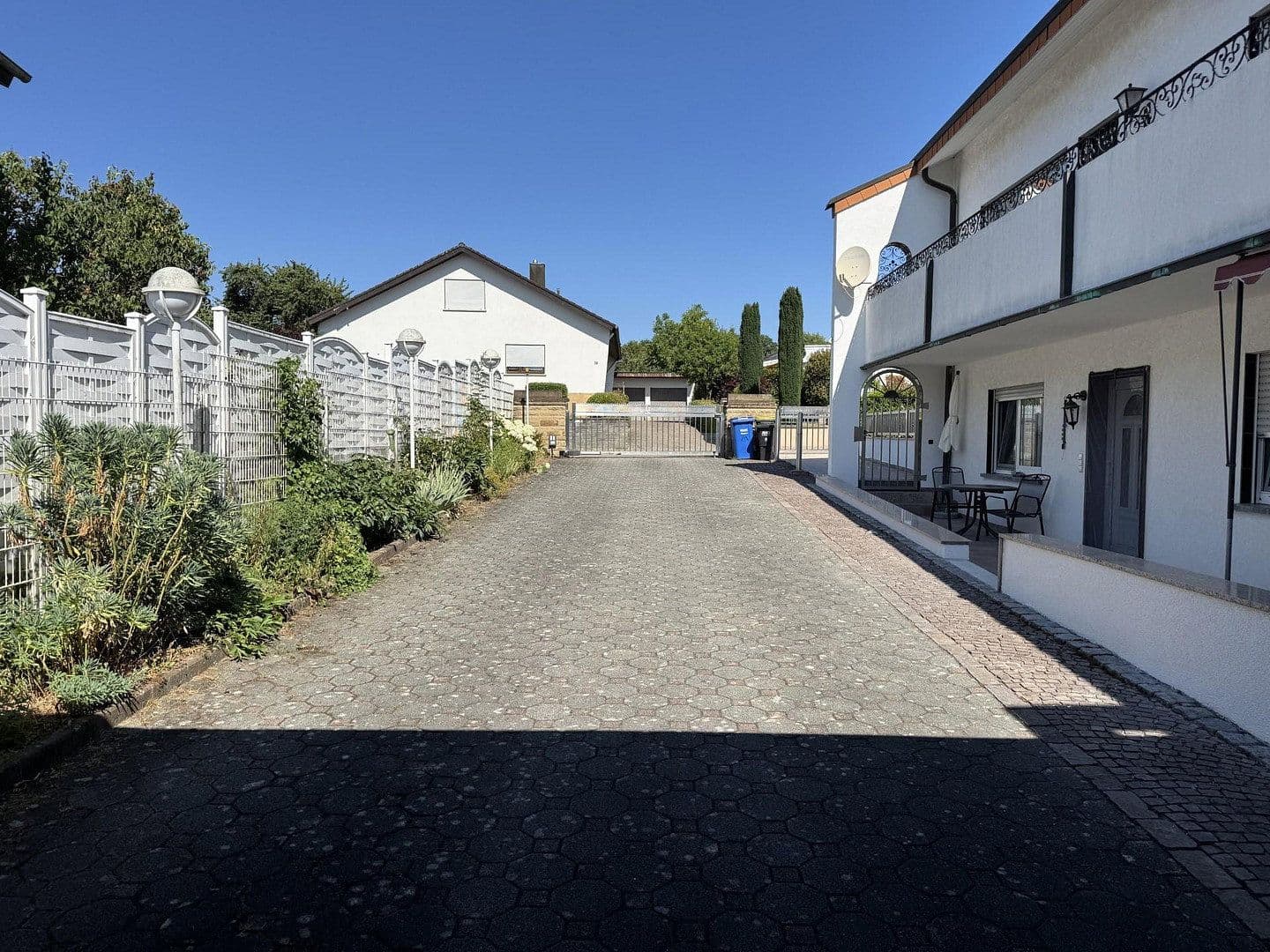 Prenájom bytu 3-izbový 120 m², Kirchardt, Bádensko-Wurttembersko Prenájom bytu 3-izbový 120 m², Kirchardt, Bádensko-Wurttembersko