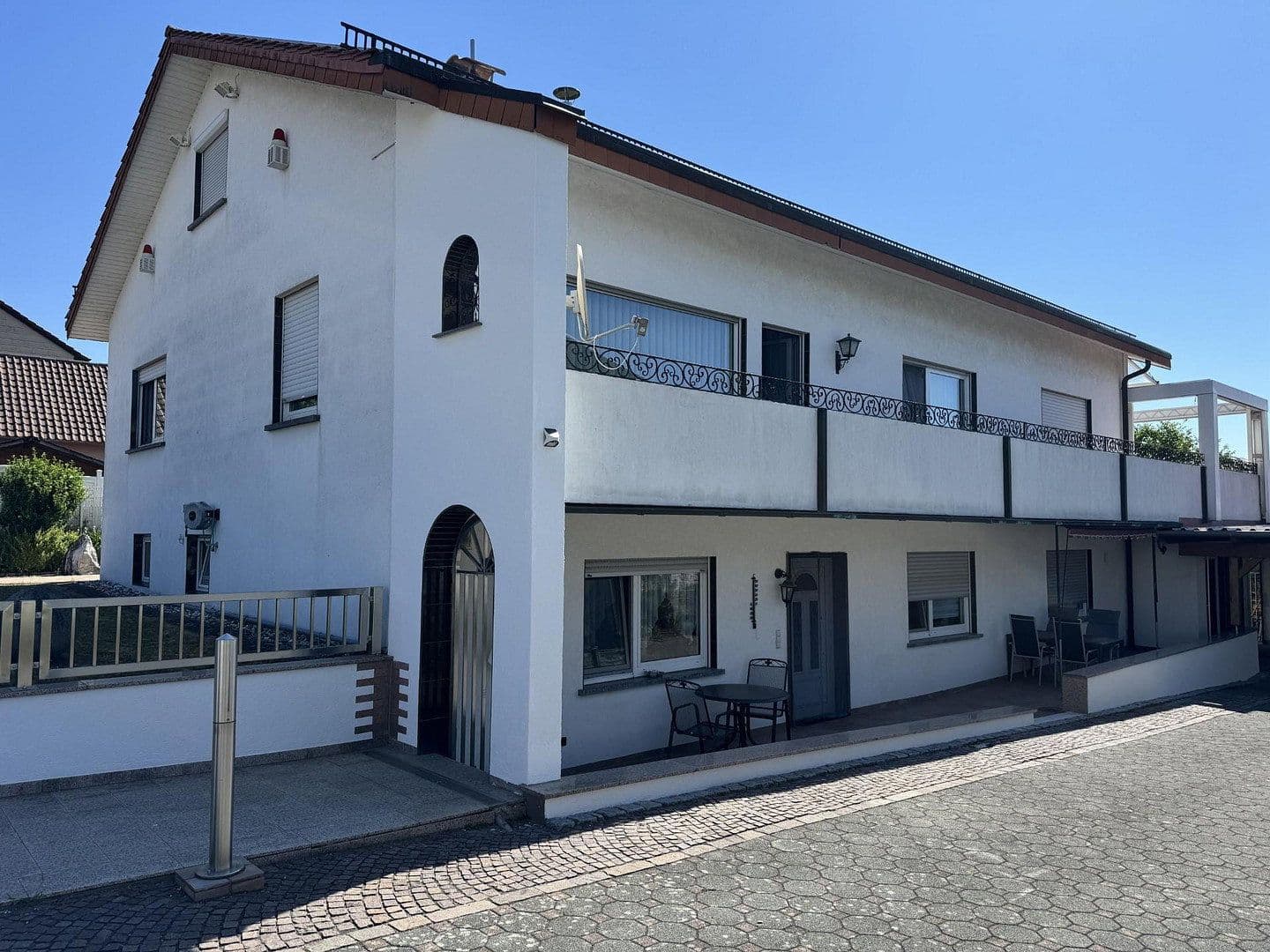 Prenájom bytu 3-izbový 120 m², Kirchardt, Bádensko-Wurttembersko Prenájom bytu 3-izbový 120 m², Kirchardt, Bádensko-Wurttembersko