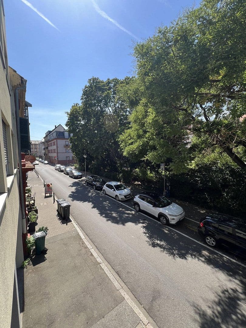 Prenájom bytu 4-izbový 85 m², Mannheim, Bádensko-Wurttembersko Prenájom bytu 4-izbový 85 m², Mannheim, Bádensko-Wurttembersko