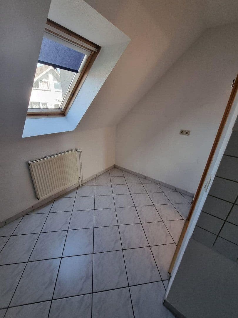 Prenájom bytu 3-izbový 98 m², Schwalbenweg, Bördeland, Sasko-Anhaltsko Prenájom bytu 3-izbový 98 m², Schwalbenweg, Bördeland, Sasko-Anhaltsko