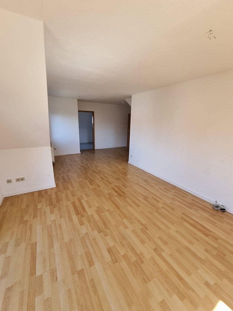Prenájom bytu 3-izbový 98 m², Schwalbenweg, Bördeland, Sasko-Anhaltsko Prenájom bytu 3-izbový 98 m², Schwalbenweg, Bördeland, Sasko-Anhaltsko