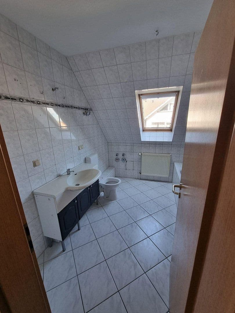 Prenájom bytu 3-izbový 98 m², Schwalbenweg, Bördeland, Sasko-Anhaltsko Prenájom bytu 3-izbový 98 m², Schwalbenweg, Bördeland, Sasko-Anhaltsko