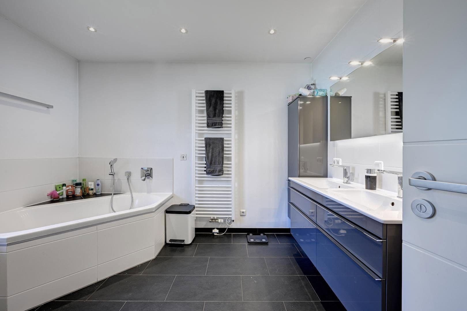 Predaj domu 150 m², pozemok 371 m², Vaterstetten, Bavorsko Predaj domu 150 m², pozemok 371 m², Vaterstetten, Bavorsko
