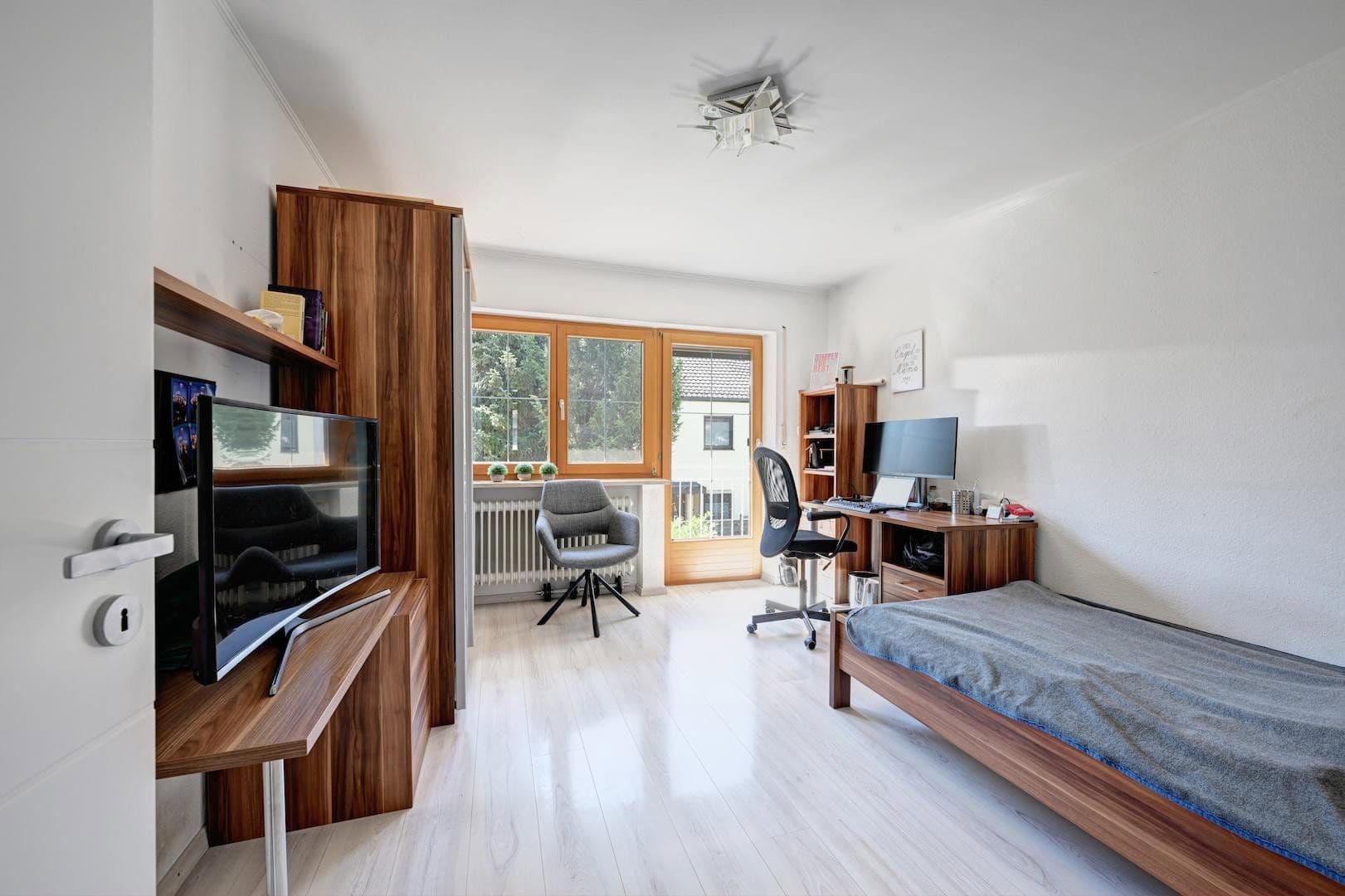 Predaj domu 150 m², pozemok 371 m², Vaterstetten, Bavorsko Predaj domu 150 m², pozemok 371 m², Vaterstetten, Bavorsko