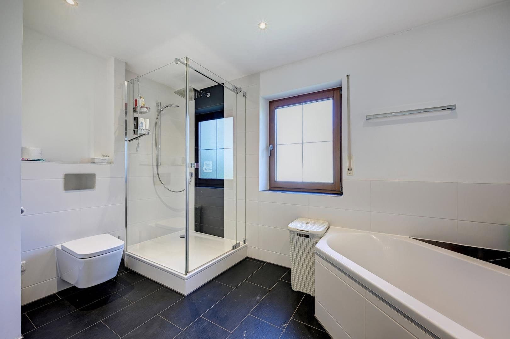 Predaj domu 150 m², pozemok 371 m², Vaterstetten, Bavorsko Predaj domu 150 m², pozemok 371 m², Vaterstetten, Bavorsko