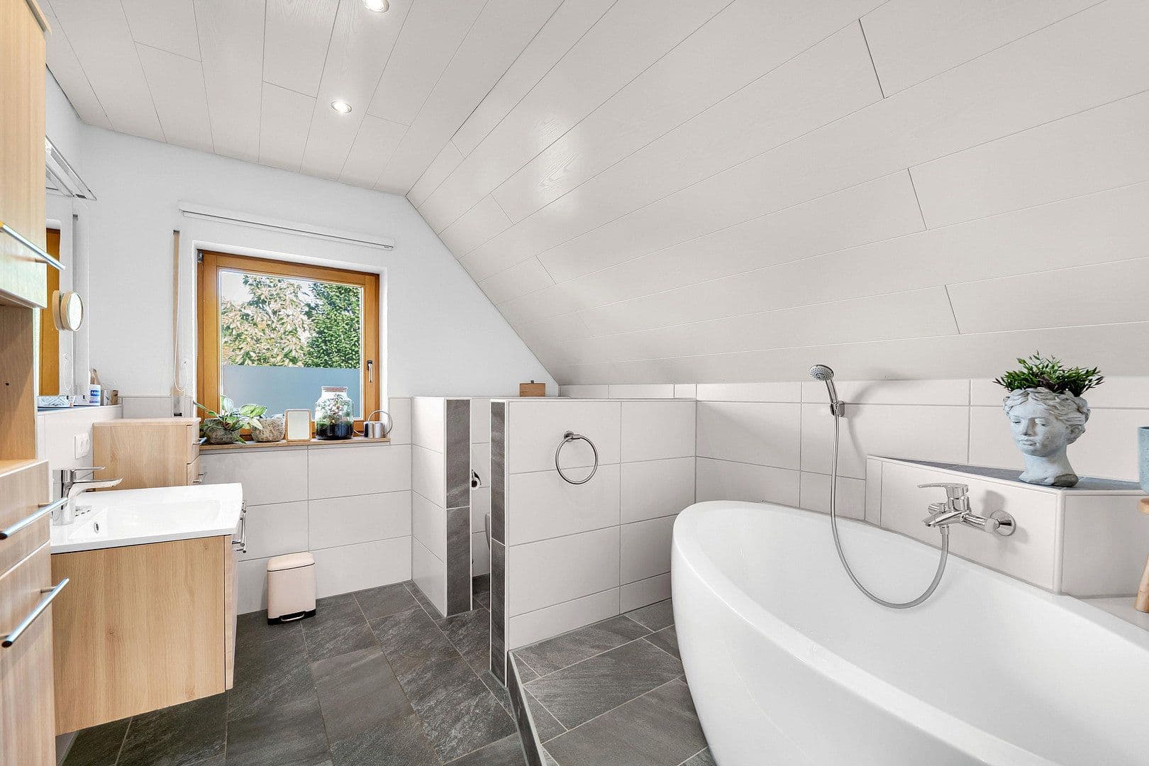 Predaj domu 223 m², pozemok 847 m², Crailsheim, Bádensko-Wurttembersko Predaj domu 223 m², pozemok 847 m², Crailsheim, Bádensko-Wurttembersko