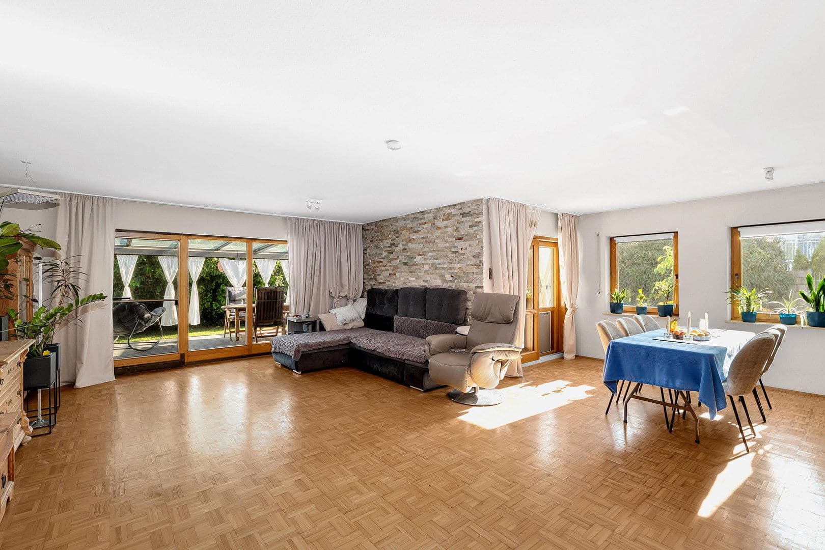 Predaj domu 223 m², pozemok 847 m², Crailsheim, Bádensko-Wurttembersko Predaj domu 223 m², pozemok 847 m², Crailsheim, Bádensko-Wurttembersko