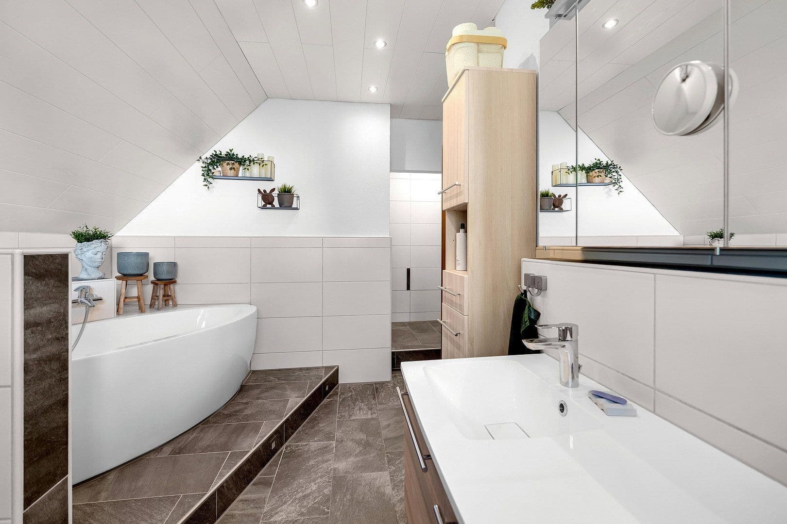 Predaj domu 223 m², pozemok 847 m², Crailsheim, Bádensko-Wurttembersko Predaj domu 223 m², pozemok 847 m², Crailsheim, Bádensko-Wurttembersko