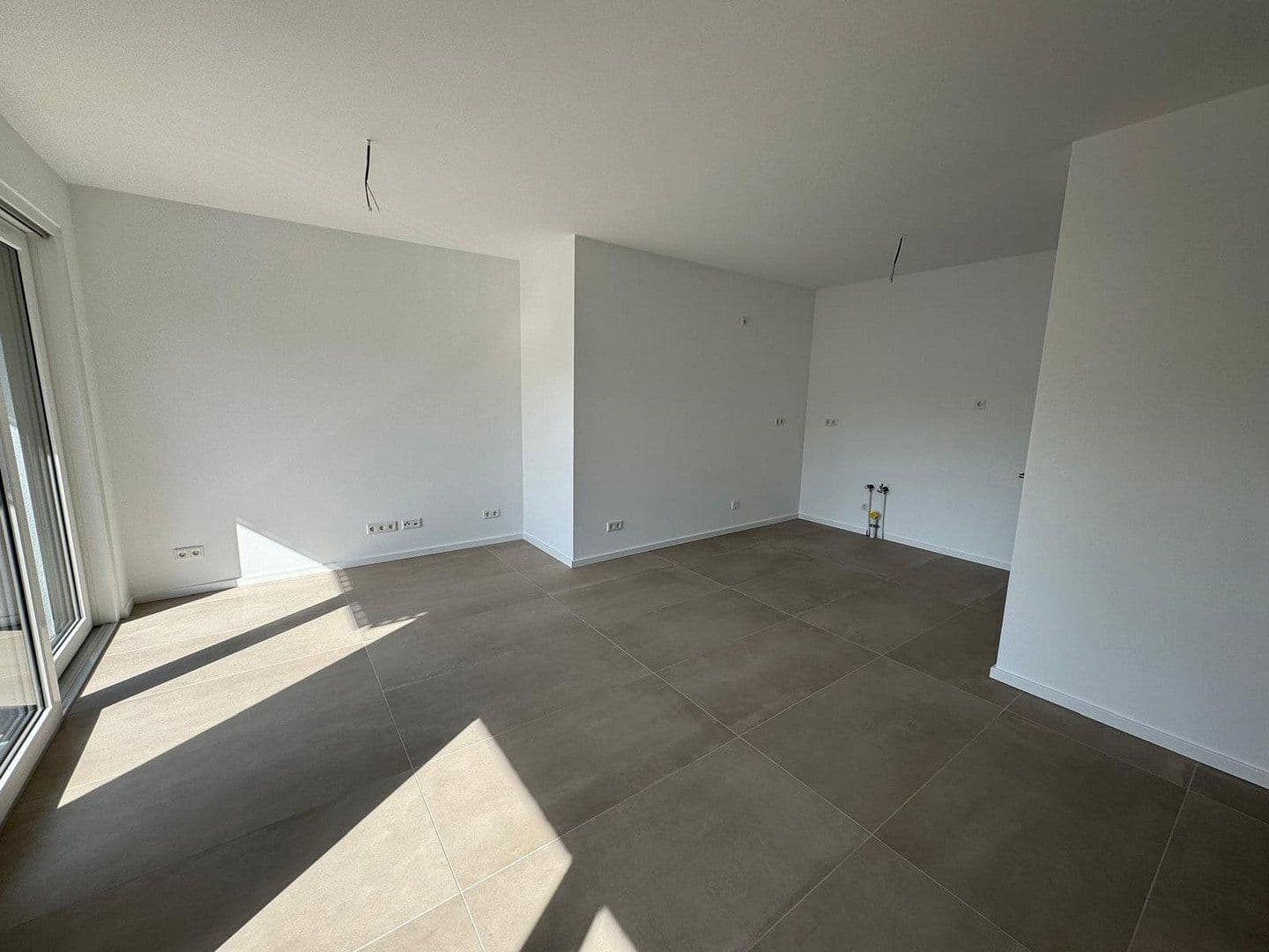 Prenájom bytu 3-izbový 86 m², Köln, Severné Porýnie - Westfálsko Prenájom bytu 3-izbový 86 m², Köln, Severné Porýnie - Westfálsko