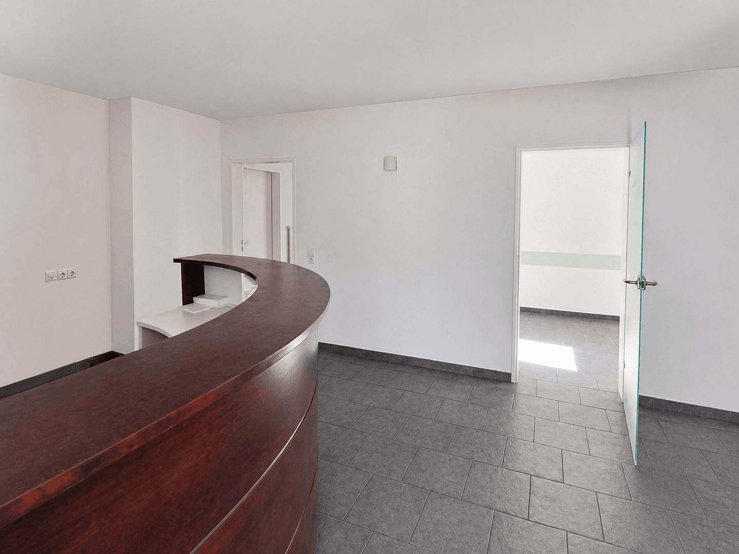 Prenájom kancelárie 134 m², Bonn, Severné Porýnie - Westfálsko Prenájom kancelárie 134 m², Bonn, Severné Porýnie - Westfálsko