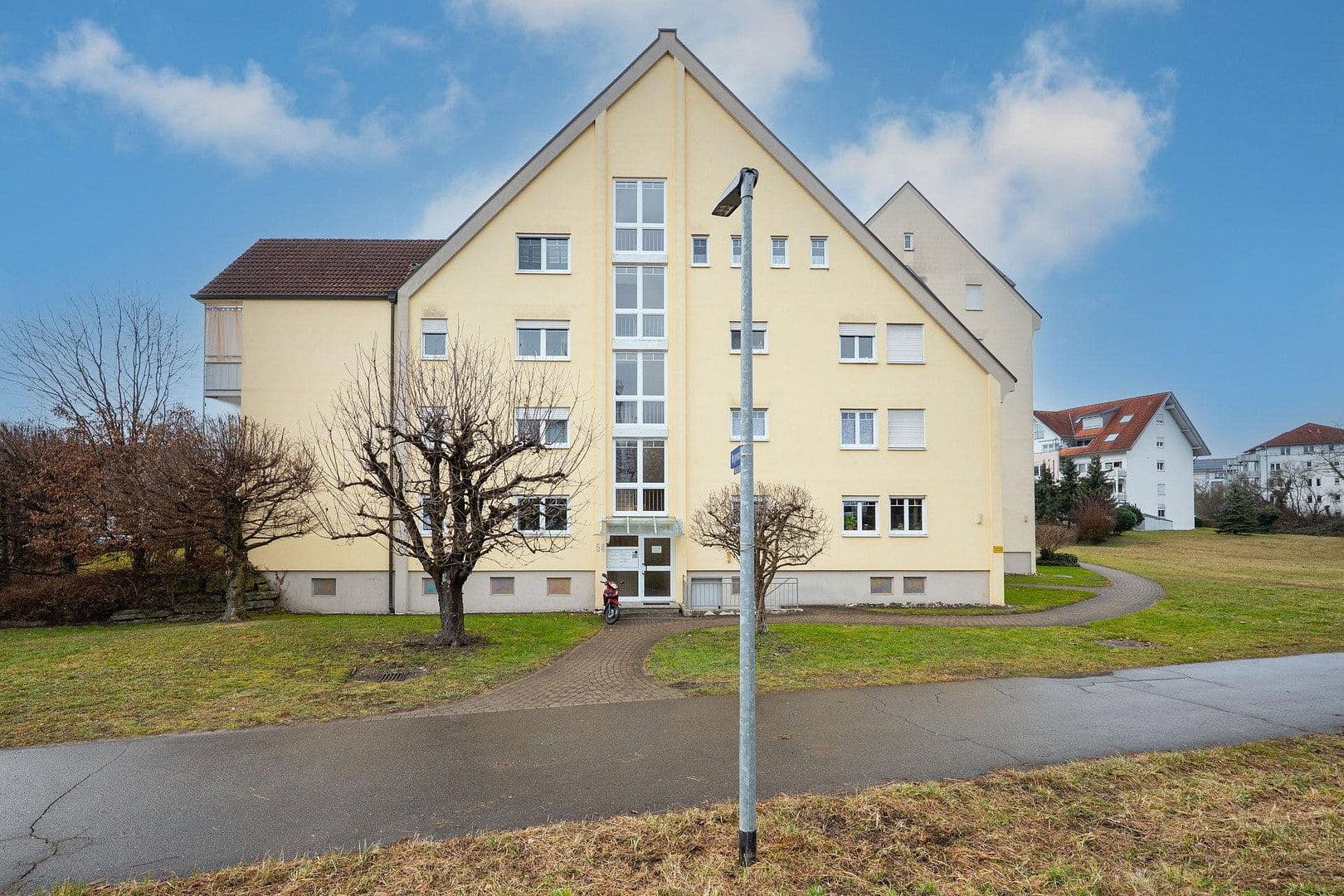 Prenájom bytu 5-izbový 120 m², Mezgerwaidring 54, Radolfzell am Bodensee, Bádensko-Wurttembersko Prenájom bytu 5-izbový 120 m², Mezgerwaidring 54, Radolfzell am Bodensee, Bádensko-Wurttembersko