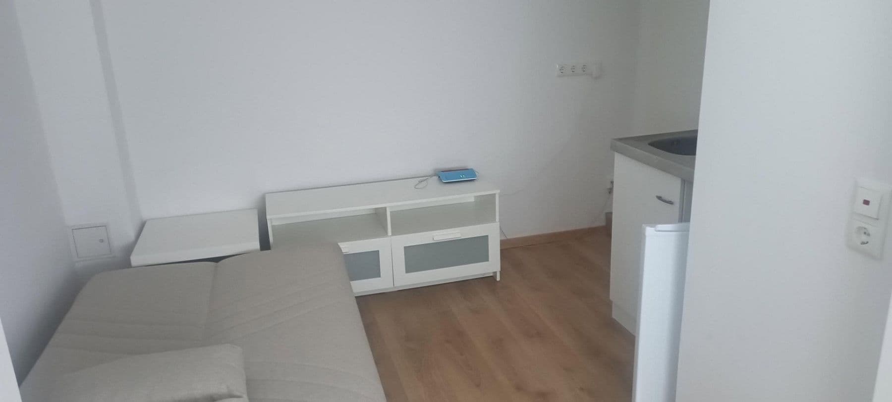 Prenájom bytu 1-izbový 12 m², Löhnhorster Straße, Bremen, Brémy Prenájom bytu 1-izbový 12 m², Löhnhorster Straße, Bremen, Brémy