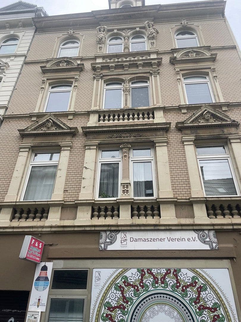 Prenájom bytu 3-izbový 88 m², Friedrichstr. 11a, Wuppertal, Severné Porýnie - Westfálsko Prenájom bytu 3-izbový 88 m², Friedrichstr. 11a, Wuppertal, Severné Porýnie - Westfálsko