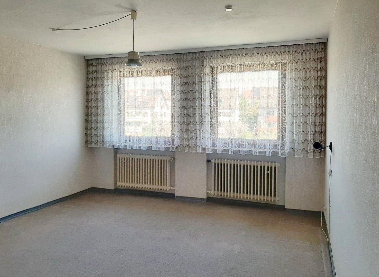 Predaj domu 162 m², pozemok 254 m², Hornbergstraße 38, Ditzingen, Bádensko-Wurttembersko Predaj domu 162 m², pozemok 254 m², Hornbergstraße 38, Ditzingen, Bádensko-Wurttembersko