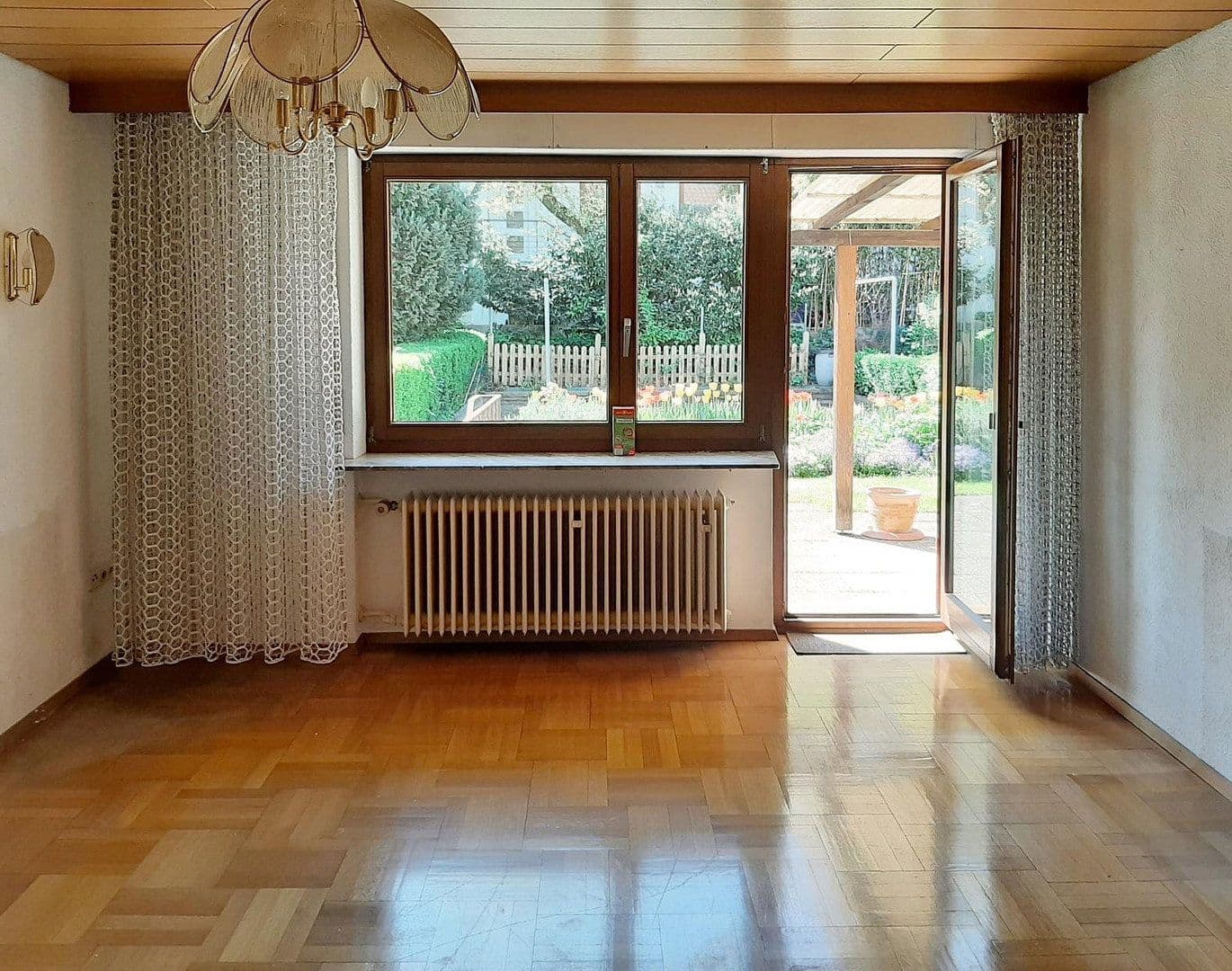 Predaj domu 162 m², pozemok 254 m², Hornbergstraße 38, Ditzingen, Bádensko-Wurttembersko Predaj domu 162 m², pozemok 254 m², Hornbergstraße 38, Ditzingen, Bádensko-Wurttembersko