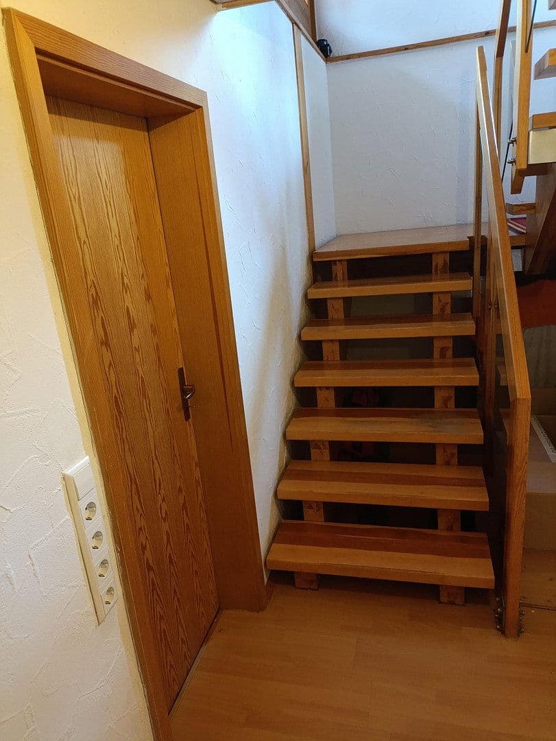 Predaj domu 145 m², pozemok 657 m², Winnenden, Bádensko-Wurttembersko Predaj domu 145 m², pozemok 657 m², Winnenden, Bádensko-Wurttembersko