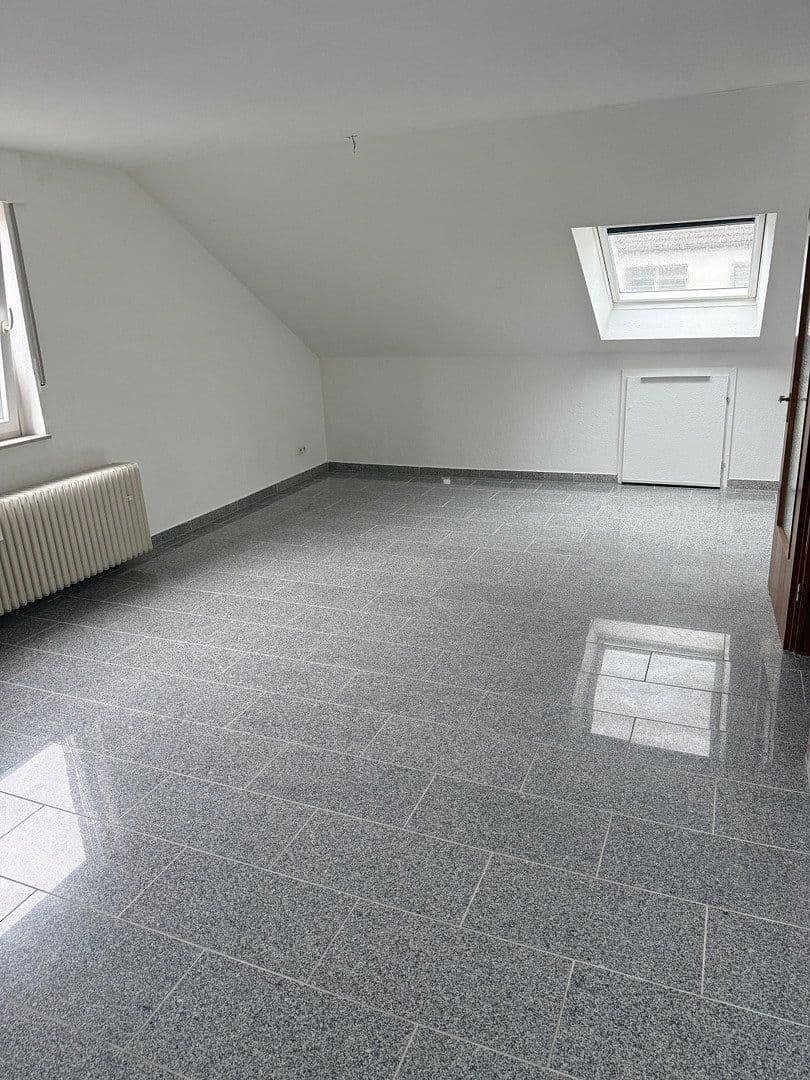 Prenájom bytu 2-izbový 53 m², Rheingoldstraße 76, Duisburg, Severné Porýnie - Westfálsko Prenájom bytu 2-izbový 53 m², Rheingoldstraße 76, Duisburg, Severné Porýnie - Westfálsko
