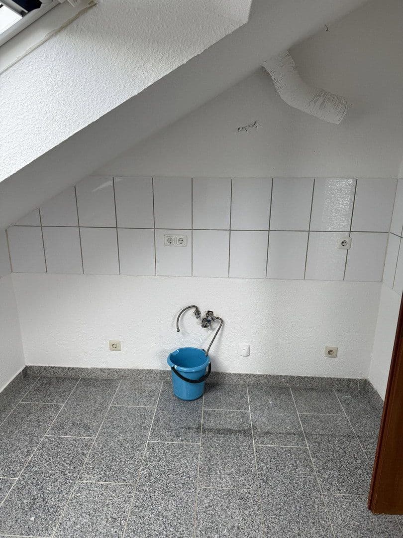 Prenájom bytu 2-izbový 53 m², Rheingoldstraße 76, Duisburg, Severné Porýnie - Westfálsko Prenájom bytu 2-izbový 53 m², Rheingoldstraße 76, Duisburg, Severné Porýnie - Westfálsko
