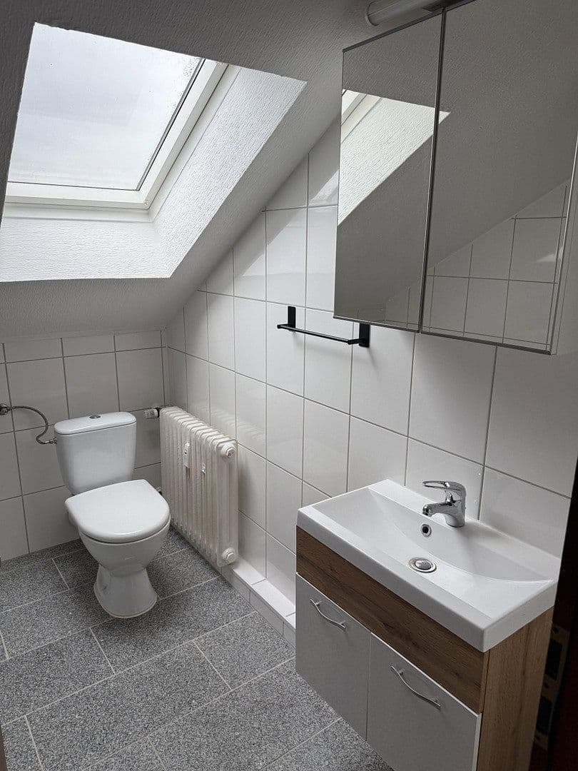 Prenájom bytu 2-izbový 53 m², Rheingoldstraße 76, Duisburg, Severné Porýnie - Westfálsko Prenájom bytu 2-izbový 53 m², Rheingoldstraße 76, Duisburg, Severné Porýnie - Westfálsko