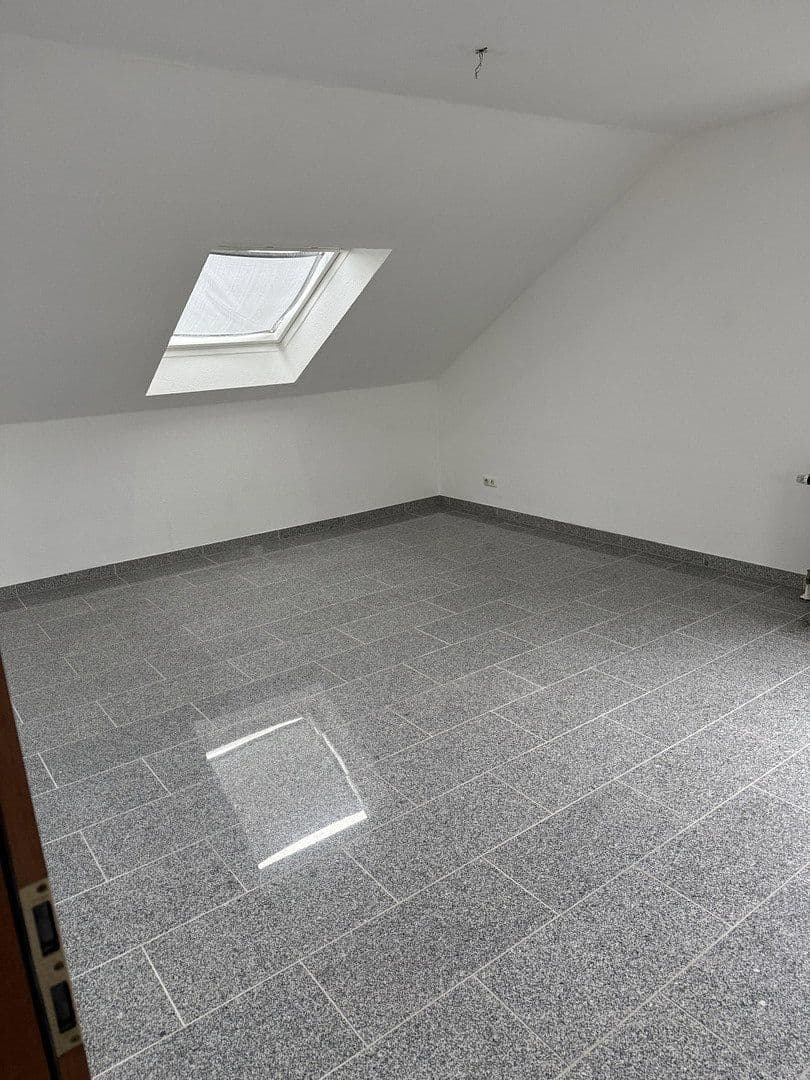 Prenájom bytu 2-izbový 53 m², Rheingoldstraße 76, Duisburg, Severné Porýnie - Westfálsko Prenájom bytu 2-izbový 53 m², Rheingoldstraße 76, Duisburg, Severné Porýnie - Westfálsko
